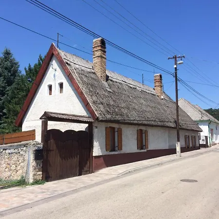 Oereghaz 1839 Gæstehus