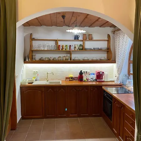 Oereghaz 1839 Gæstehus