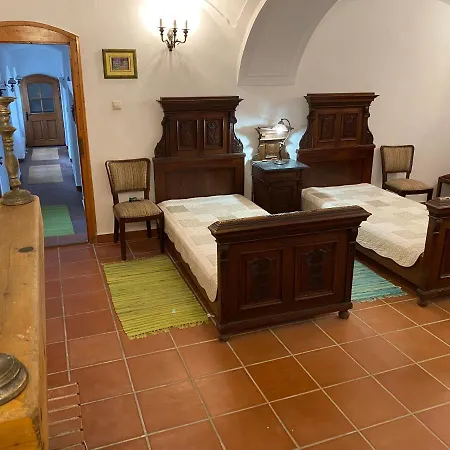 Oereghaz 1839 Gæstehus